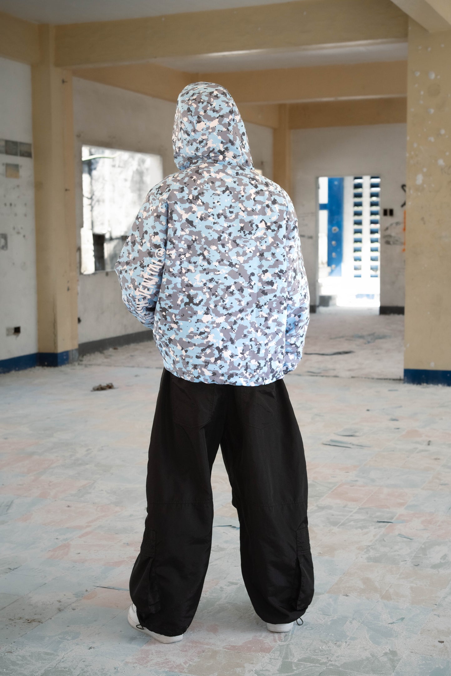 Zipped-Up Windbreaker Jacket ( Blue Digital Camou )